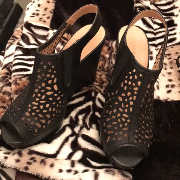 limelight Shoes - Limelight Wedges Black SIZE 8